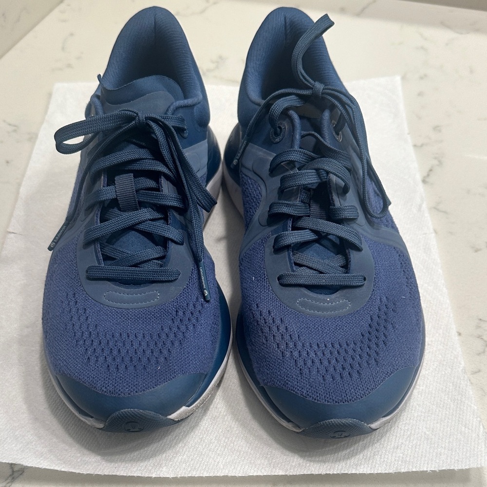 Lululemon Chargefeel workout shoes